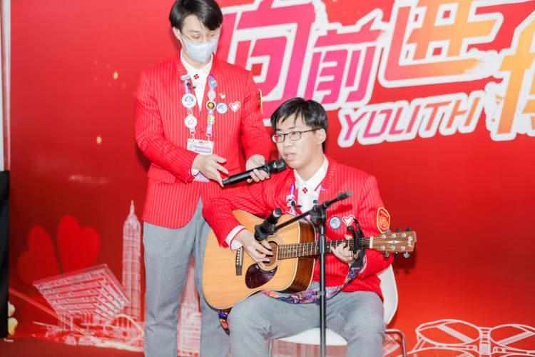 歌曲演員，與自然美景的私密浪漫約會之歌
